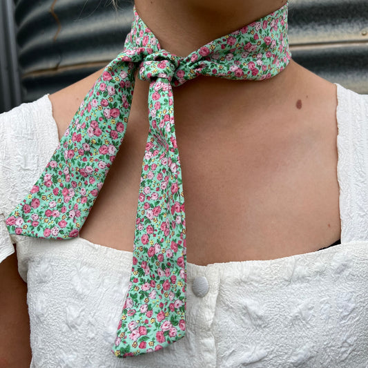 Green & Pink Roses - Tie